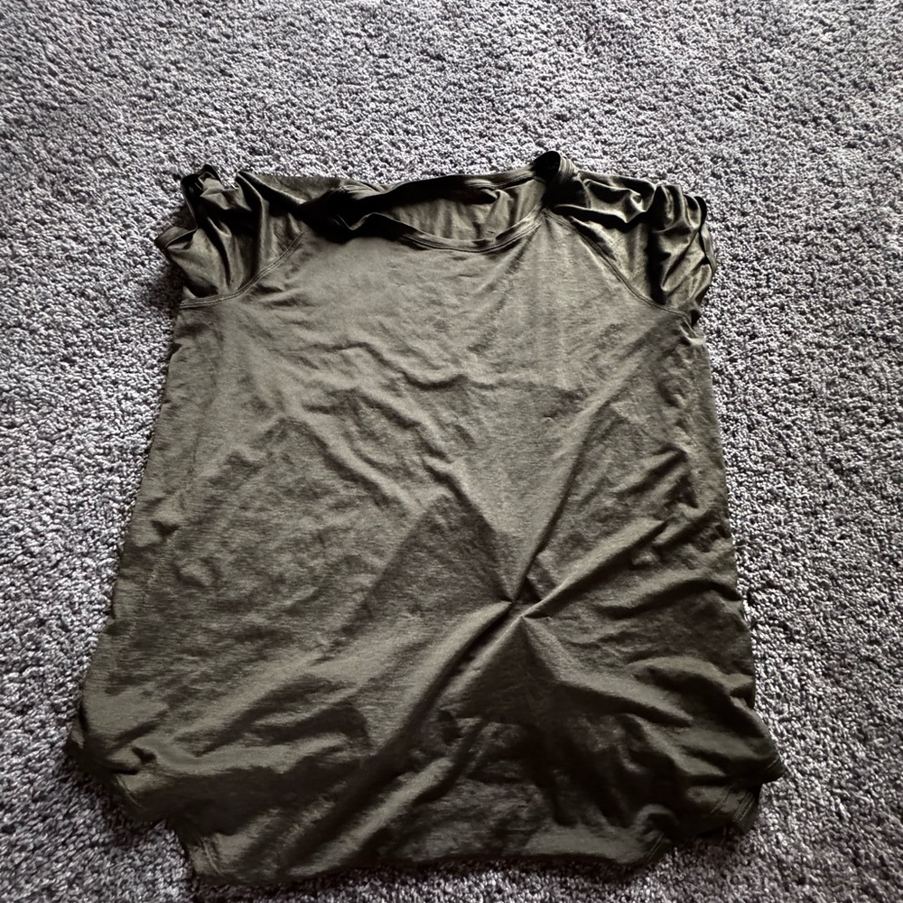 lululemon tshirt
